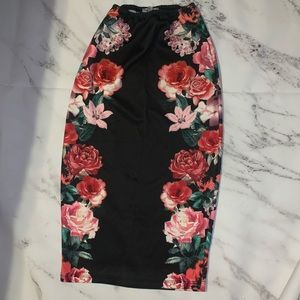 Pencil skirt w roses